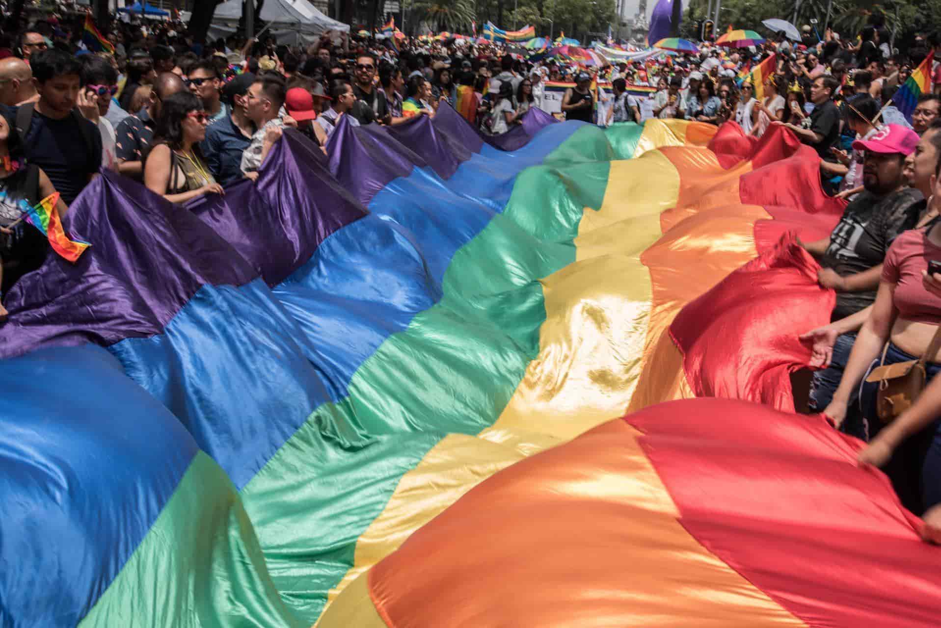 ¿Qué significan los colores de la bandera LGBTT+? ¿Qué significan los colores de la bandera LGBTT+?