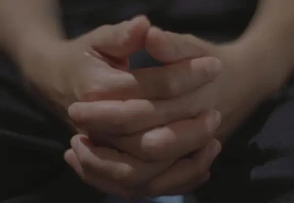 Ayudantes al niño: abuso sexual y maltrato en casas hogar