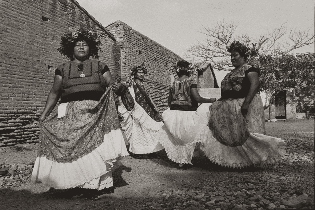 Baile , Juchitán, 1986 Baile , Juchitán, 1986
