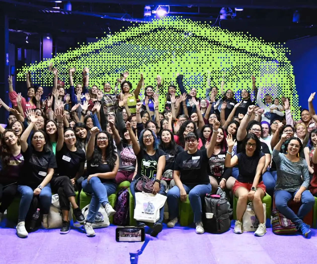 Technolatinas: la comunidad de mujeres que hackea el mundo tech