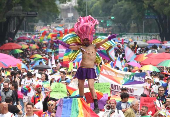 Marcha LGBT 2025: orgullo con fiesta, rabia y solidaridad por Palestina