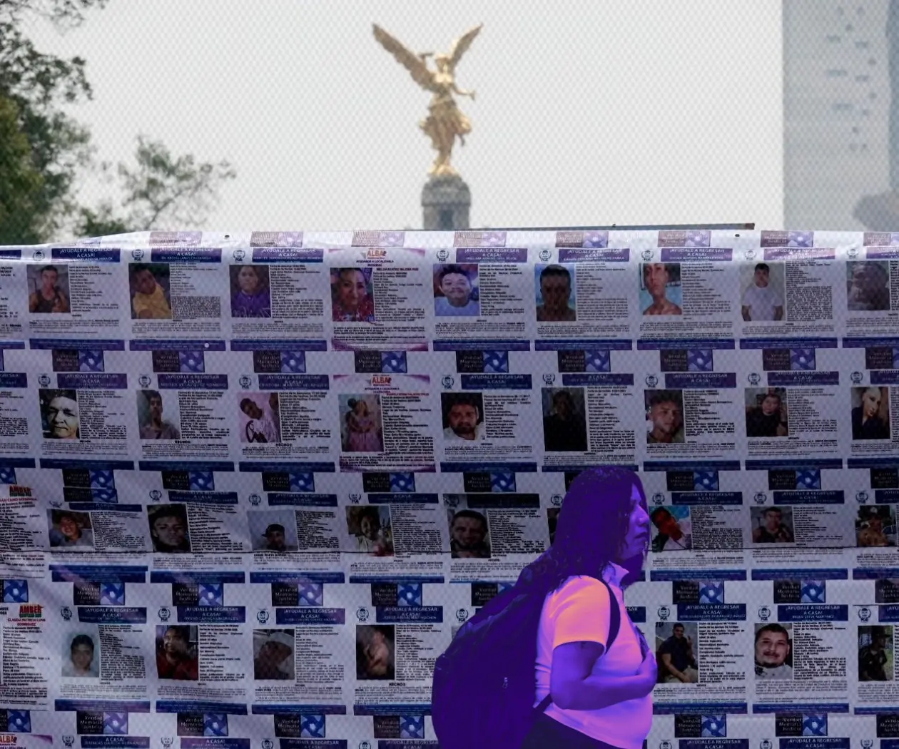 La capital que brilla afuera y desaparece adentro La capital que brilla afuera y desaparece adentro