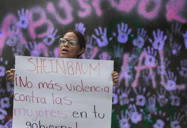 Senado eleva penas por abuso sexual y fija agravantes de hasta nueve años Senado eleva penas por abuso sexual y fija agravantes de hasta nueve años