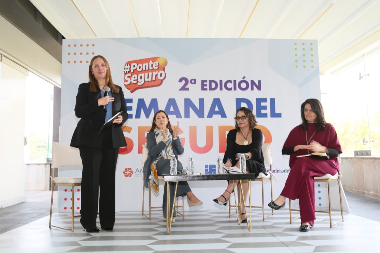 No hay recurso más escaso que el tiempo, señala Masse en foro AMIS No hay recurso más escaso que el tiempo, señala Masse en foro AMIS